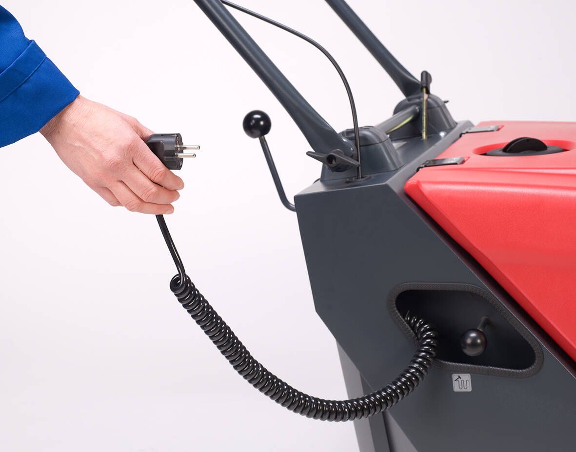 Cleanfix KS650 IBC Handkehrmaschine Stecker Onboard-Ladegerät