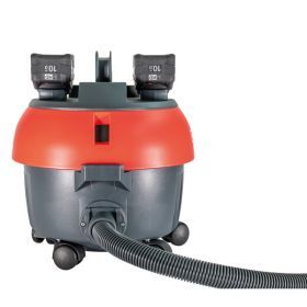 Cleanfix S10 Plus CAS Ansicht mit angeschlossenem Saugschlauch